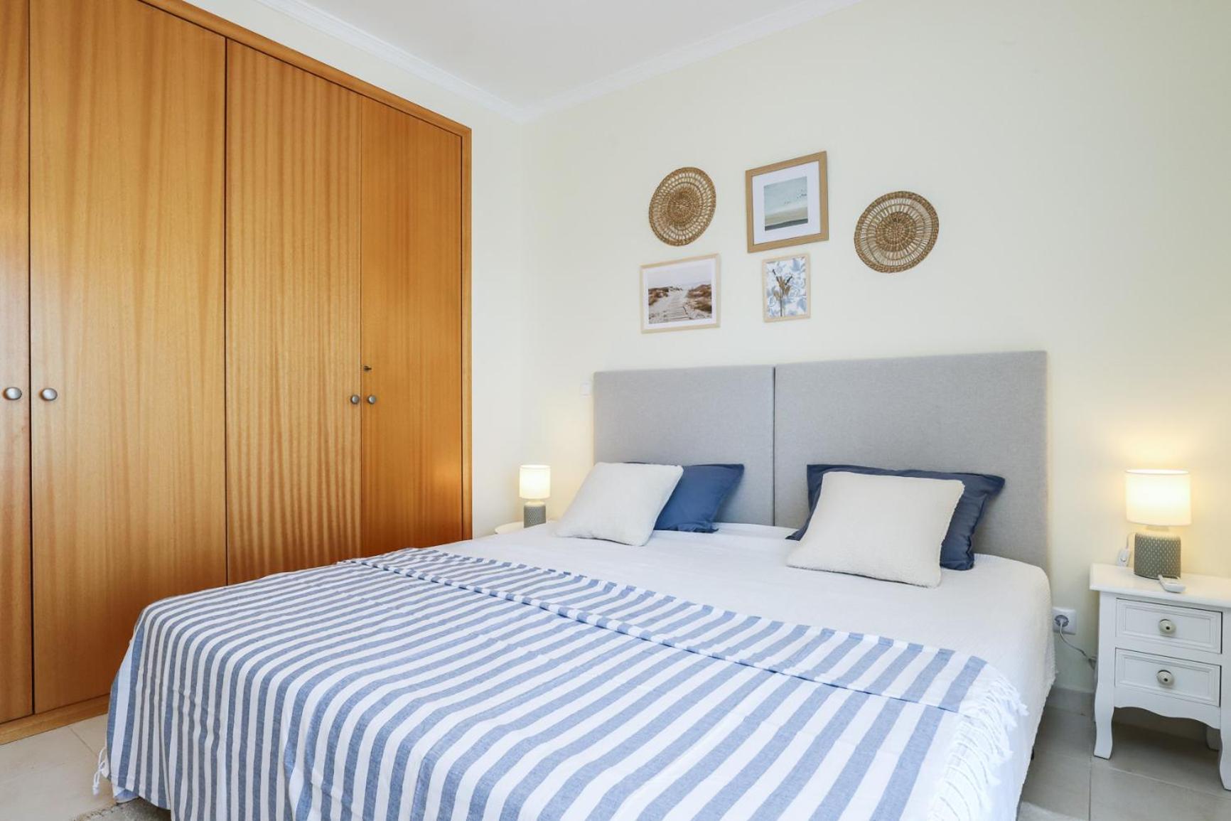 Апартаменты Charming Flat 10 Min Walk To Beach Албуфейра Экстерьер фото