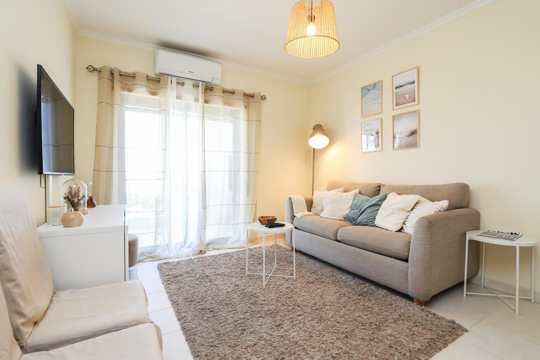 Апартаменты Charming Flat 10 Min Walk To Beach Албуфейра Экстерьер фото